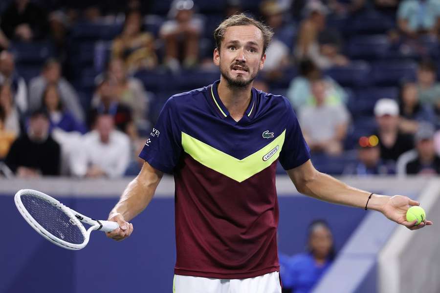 Medvedev avança no US Open