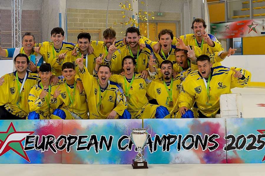 El Molina posa con su título europeo