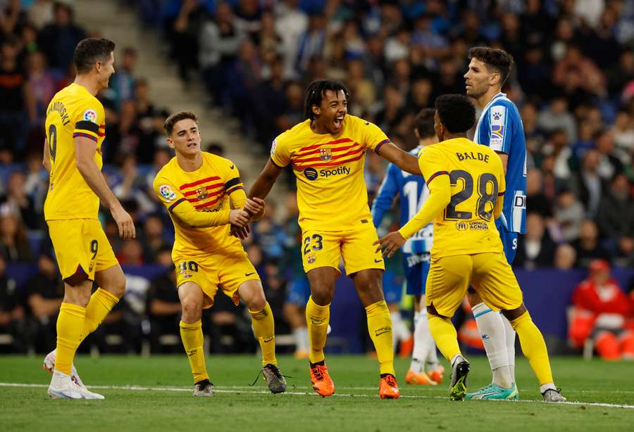 Barcelona's Jules Kounde celebrates scoring their fourth goal with Robert Lewandowski, Gavi and Alex Balde