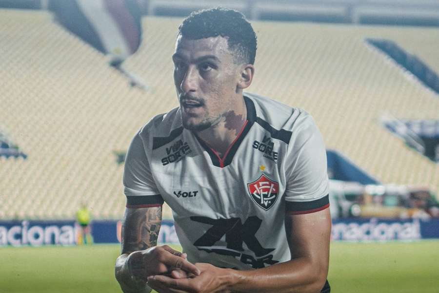 Baralhas fez o gol da classificação do Vitória na Copa do Brasil