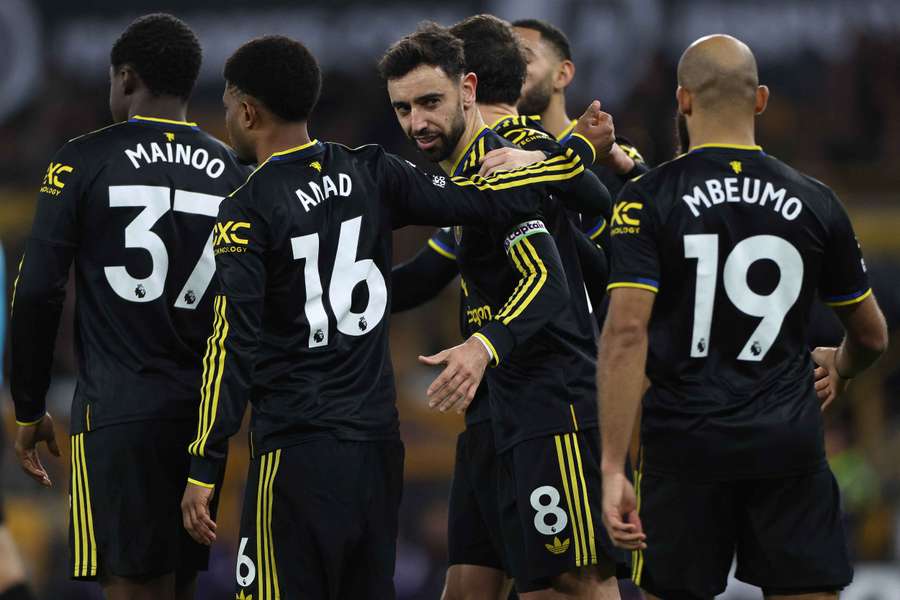 Manchester United écrase la lanterne rouge Wolverhampton et se replace Manchester United écrase la lanterne rouge Wolverhampton et se replace