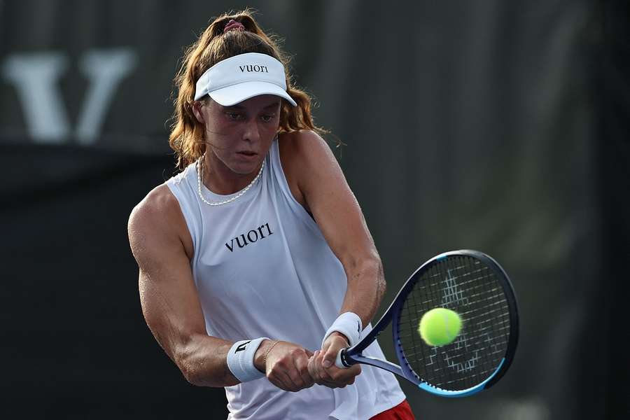 Viďmanová první finále na okruhu WTA nezvládla. Viďmanová první finále na okruhu WTA nezvládla.