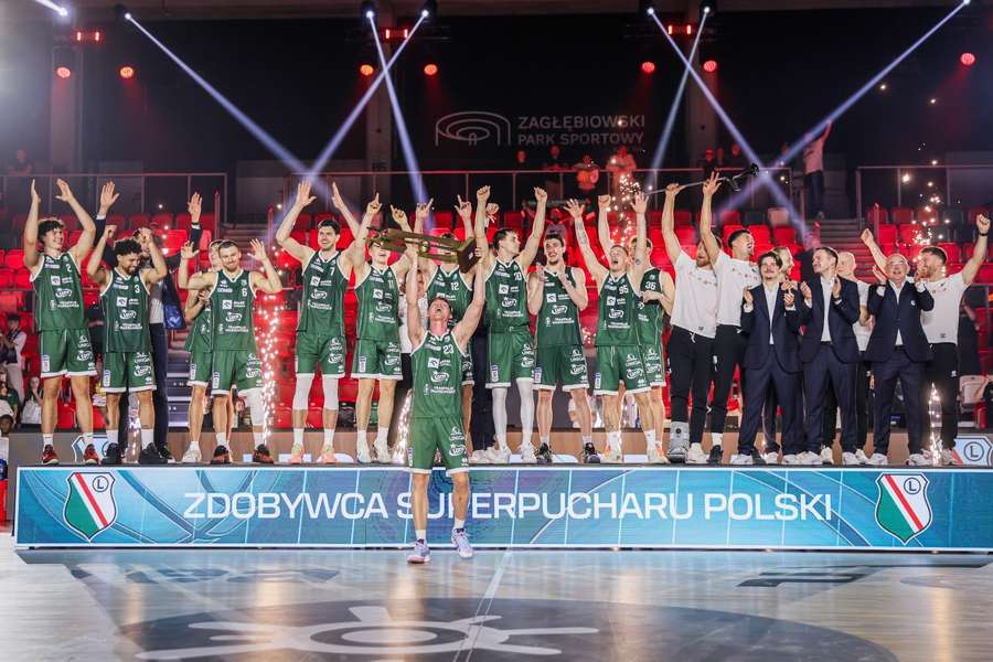 Legia Warszawa z pierwszym w historii koszykarskim Superpucharem Polski Legia Warszawa z pierwszym w historii koszykarskim Superpucharem Polski