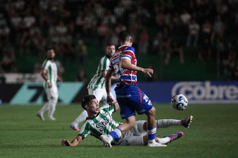Alfredo Jaconi recebeu duelo da parte de baixo da tabela