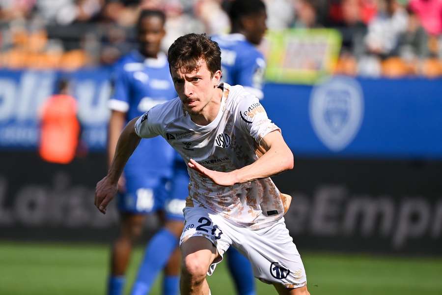 Enzo Bardeli face à Troyes le 21 mars.
