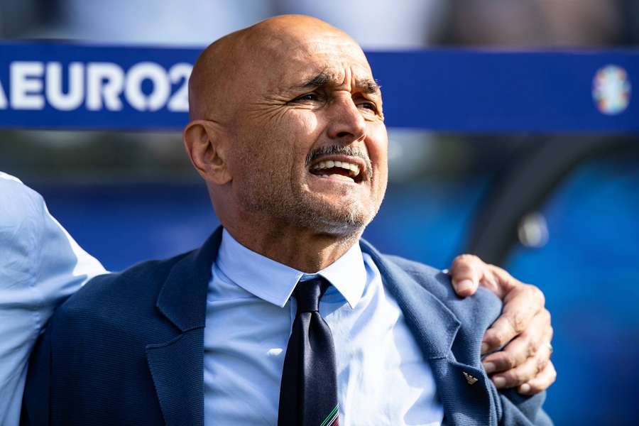 Spalletti will stay with Italy