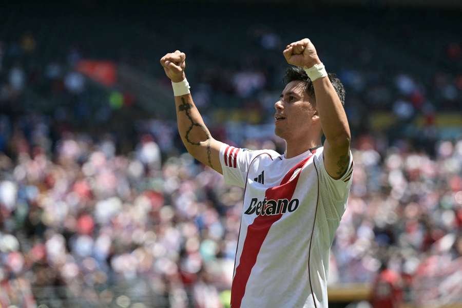 River Plate's Maximiliano Meza celebrates scoring his team's third goal