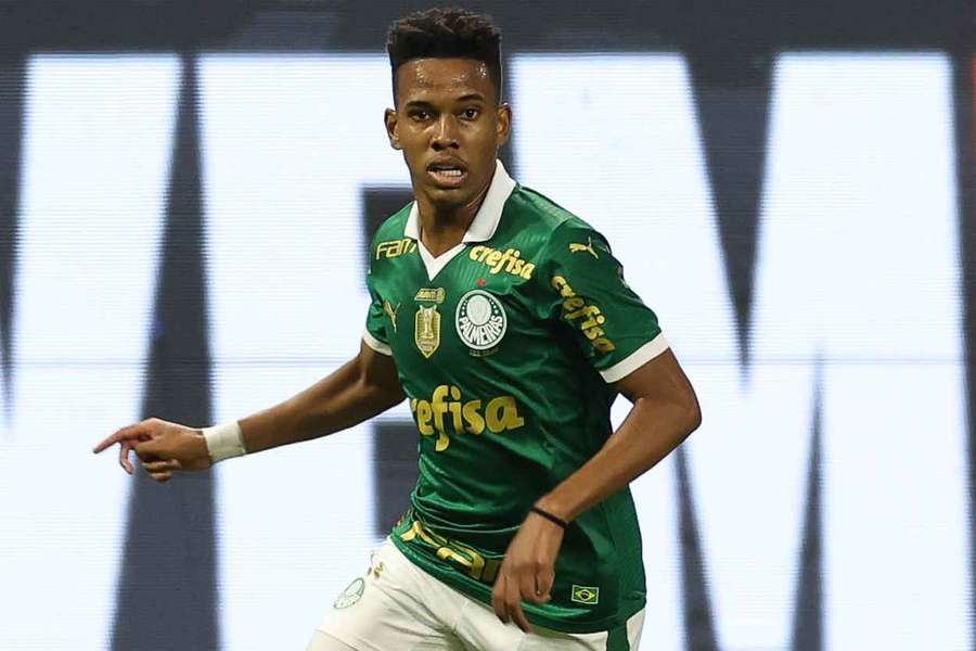 O adolescente de 17 anos virou a principal estrela do Verdão