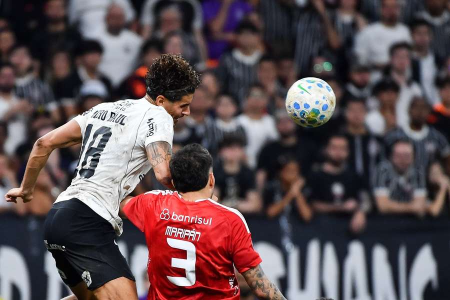 Na Neo Química Arena, o placar foi melhor pro Inter Na Neo Química Arena, o placar foi melhor pro Inter