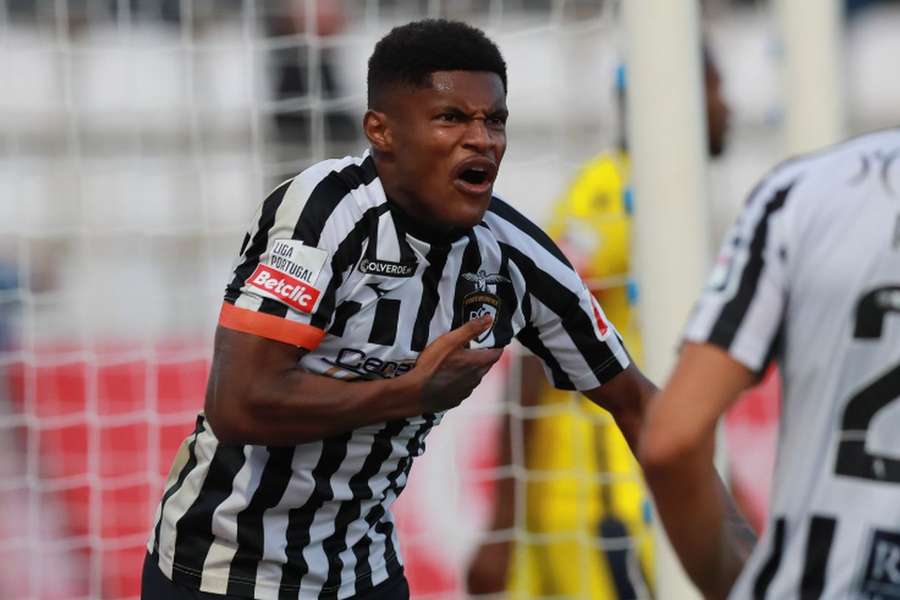 Hélio Varela foca-se no Portimonense