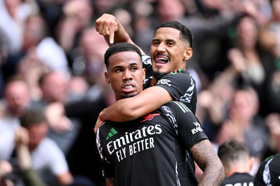 Gabriel e Saliba enfrentam mais um duro teste contra o Manchester City