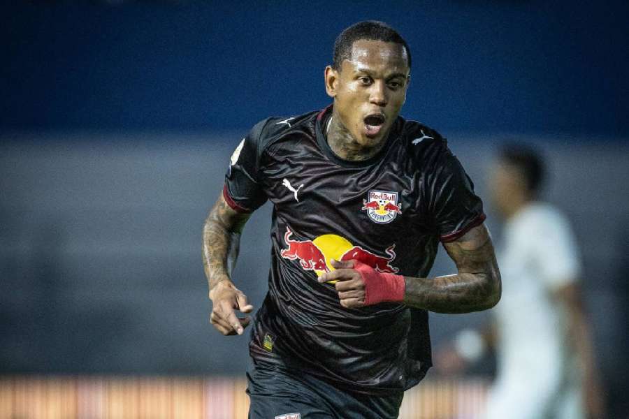 Wallace Yan anotou seus primeiros gols pelo Bragantino Wallace Yan anotou seus primeiros gols pelo Bragantino