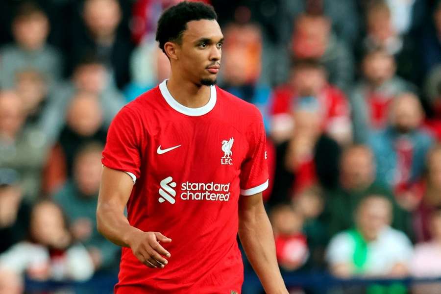 England coach Southgate rejects criticism of Liverpool fullback Alexander-Arnold