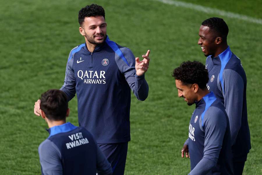 PSG întâlnește Lens