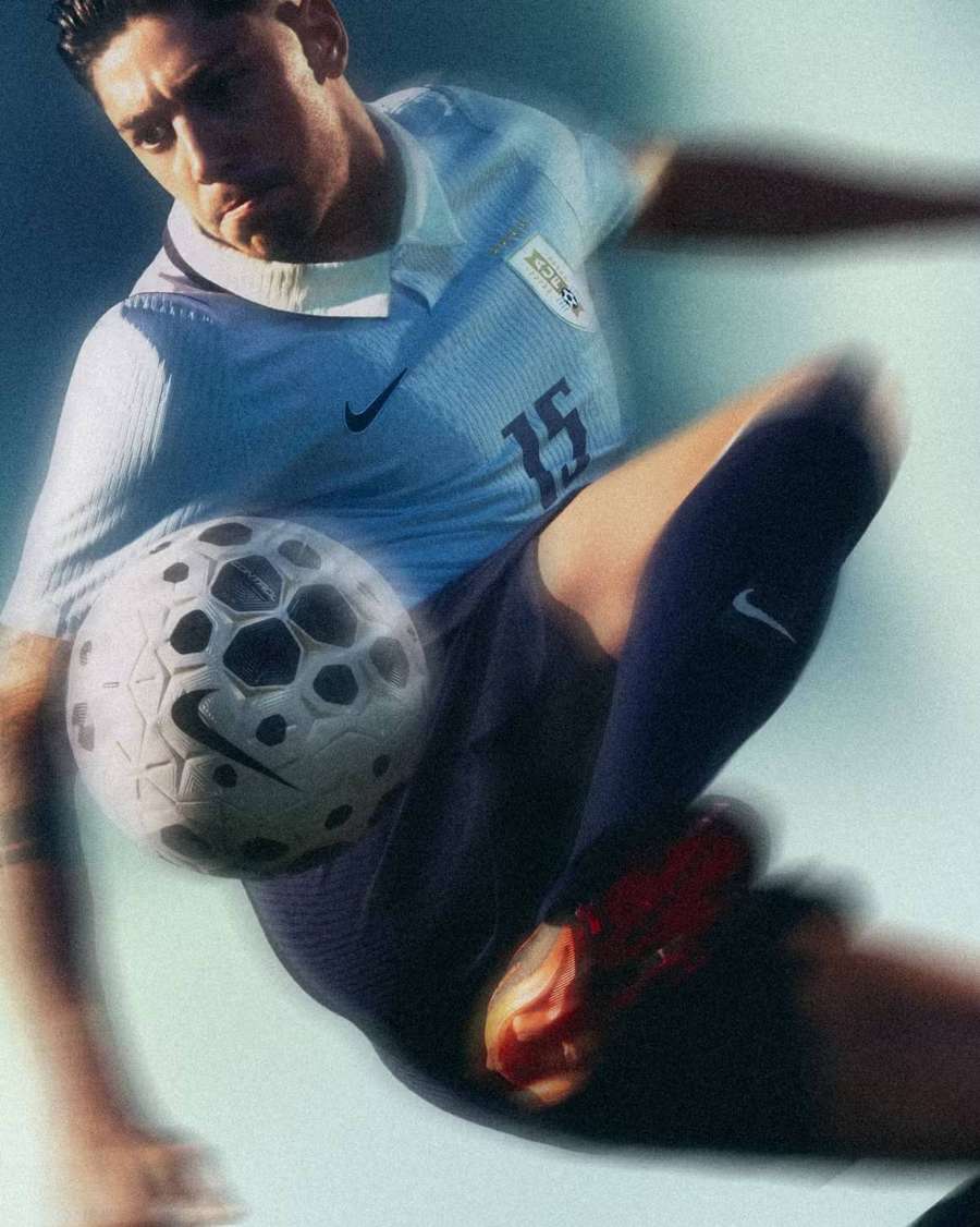 Prvý uruguajský dres. Prvý uruguajský dres.