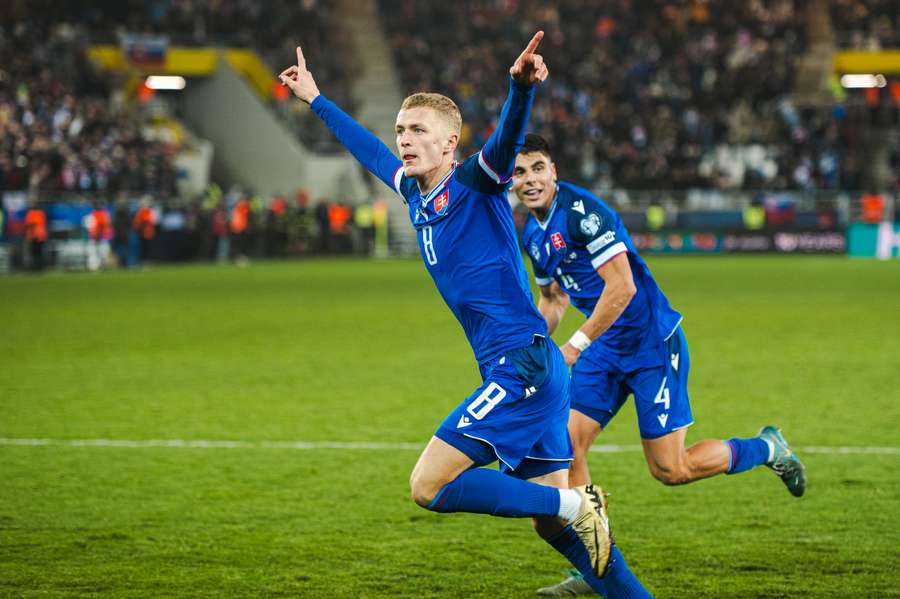 Bobček a jeho gólová radosť. Bobček a jeho gólová radosť.