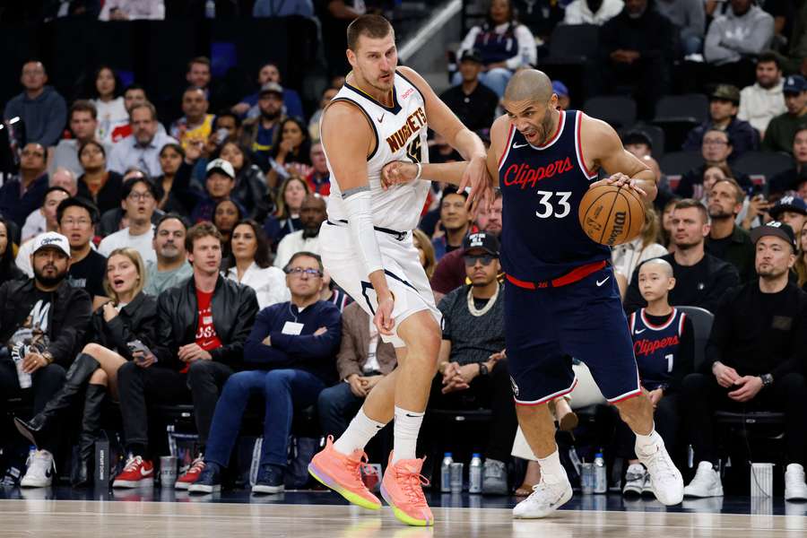 Batum face à Jokic.