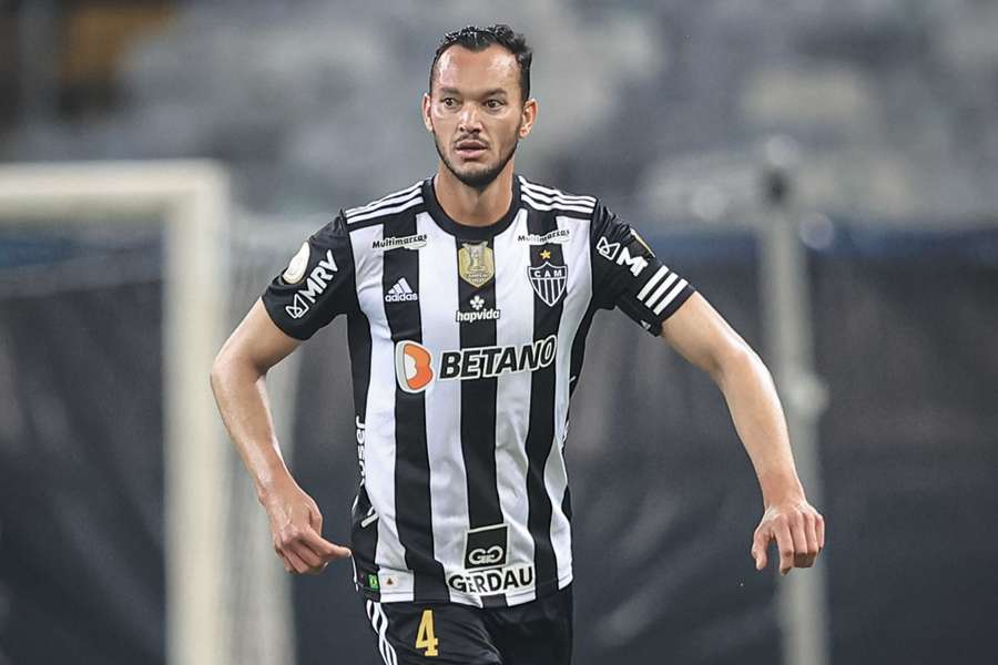 Réver diz que Galo deixou a desejar e precisa aceitar revolta do torcedor