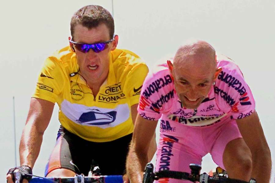 La passe d'armes Armstrong - Pantani, moment fort de l'histoire du Mont Ventoux. 