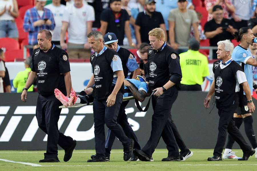 La Uruguay de Bielsa tiene una situación compleja.