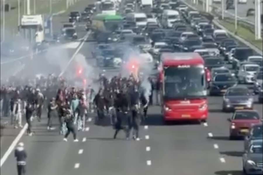 Ajax fans approached the team bus on the A4 highway near Hoofddorp