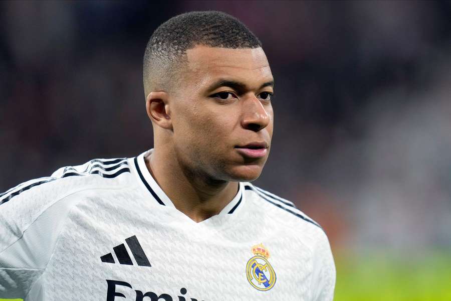 Mbappe can be Real Madrid 'legend' like Ronaldo says Ancelotti
