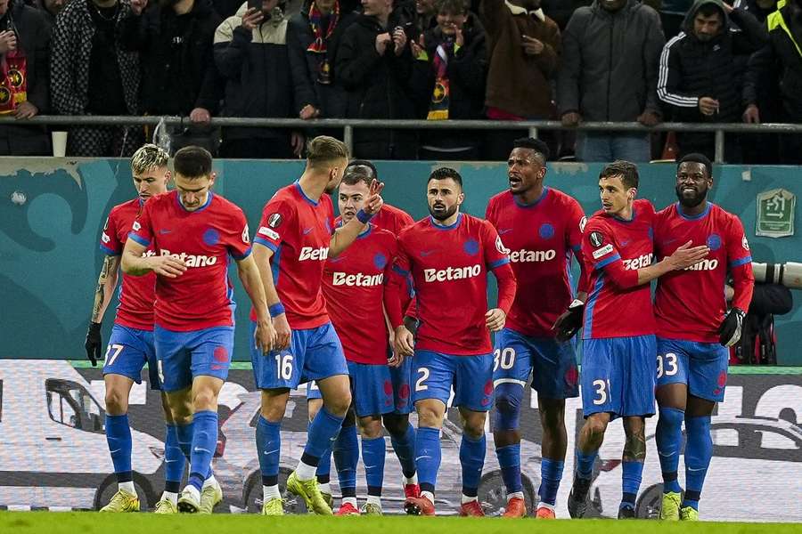 Jucătorii FCSB sărbătoresc marcarea unui gol