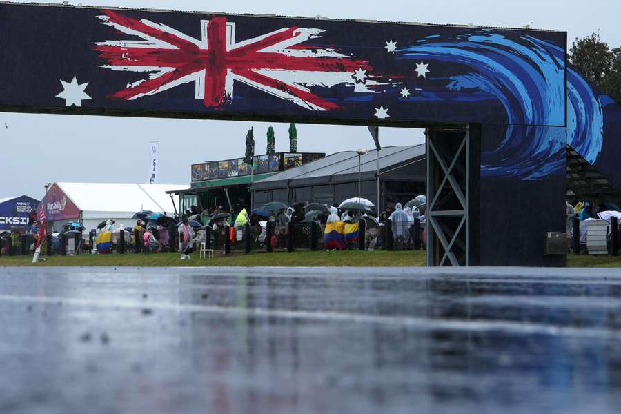 Une image du circuit sous la pluie.