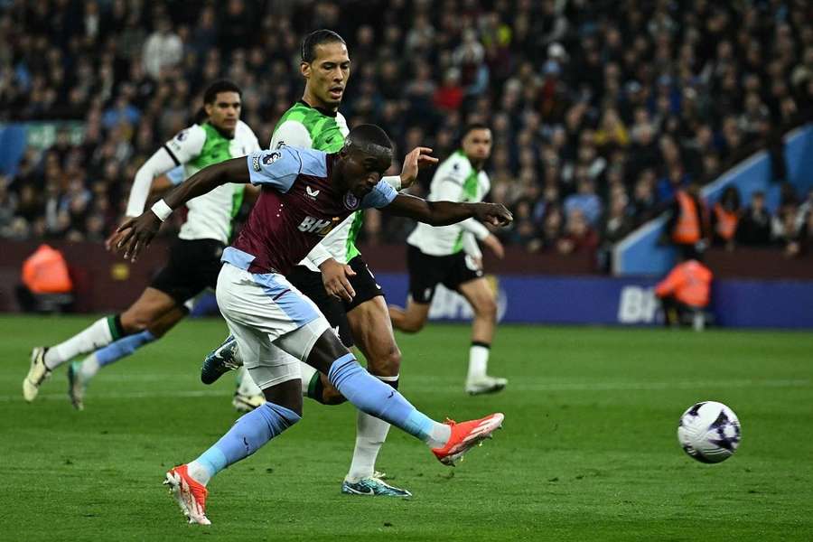Liverpool et Aston Villa se sont neutralisés 3 à 3 à l'issue d'un match spectaculaire et à rebondissements lundi soir. 
