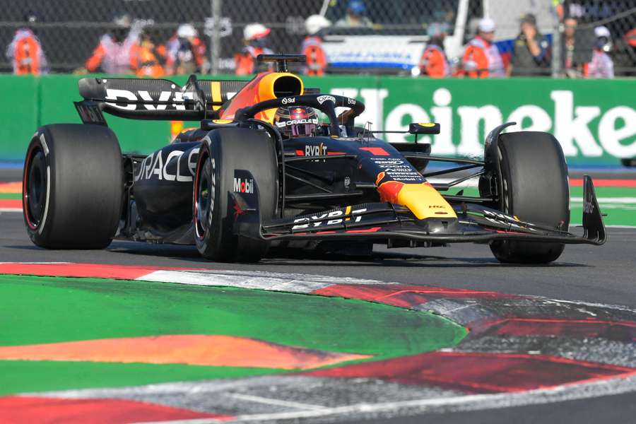 GP de México: Verstappen gana seguido de Hamilton y Leclerc se tiene que conformar con el podio