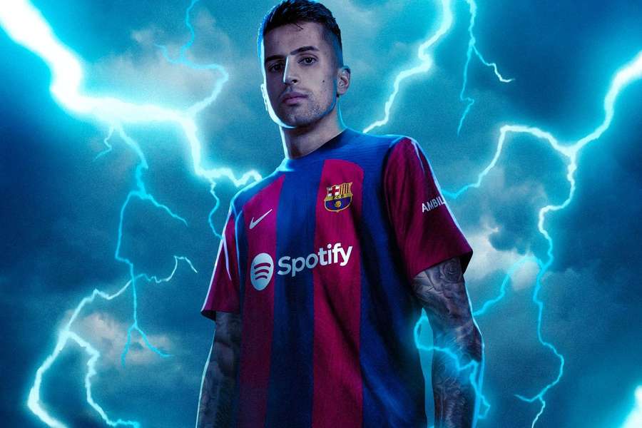 João Cancelo é reforço do Barcelona