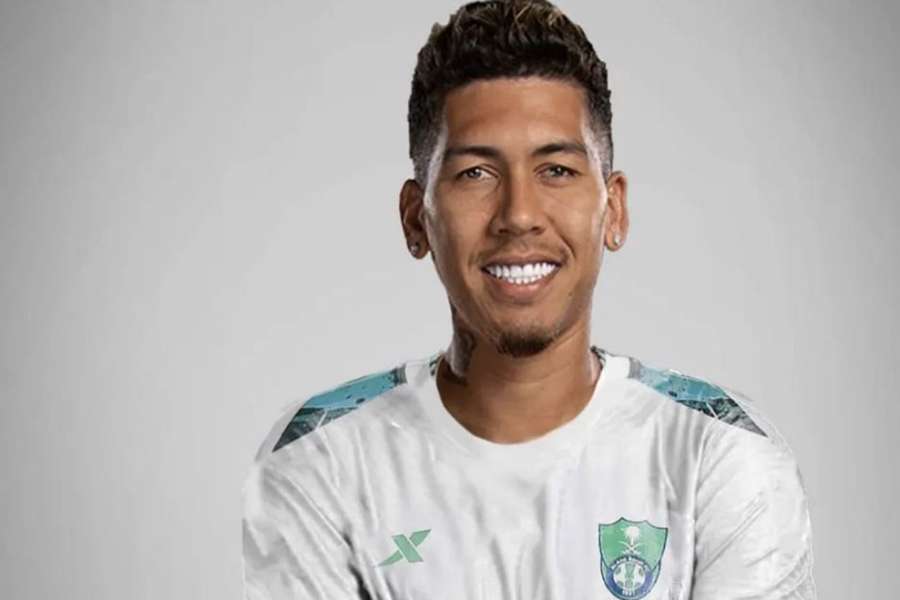 Roberto Firmino assina pelo Al-Ahli até 2026