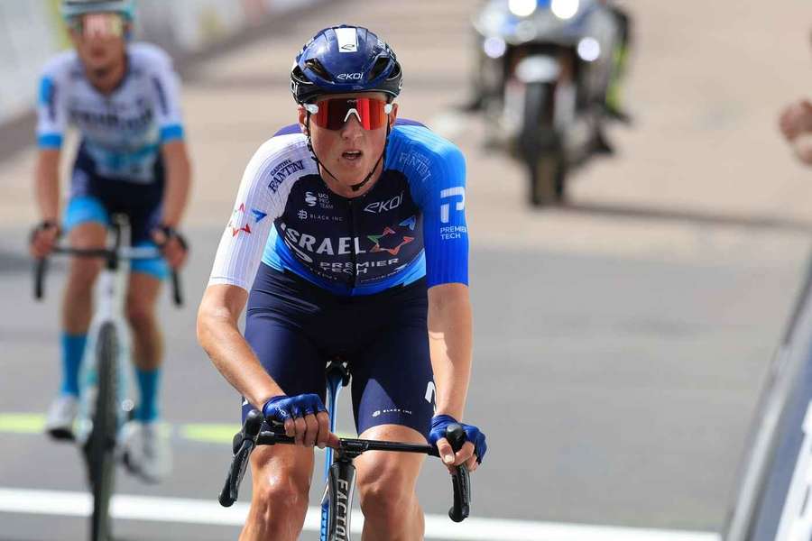 Marco Frigo gana la tercera etapa del Tour de los Alpes tras una larga escapada