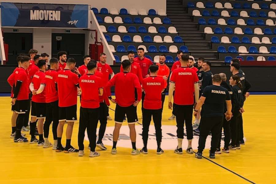 România a debutat cu o victorie 