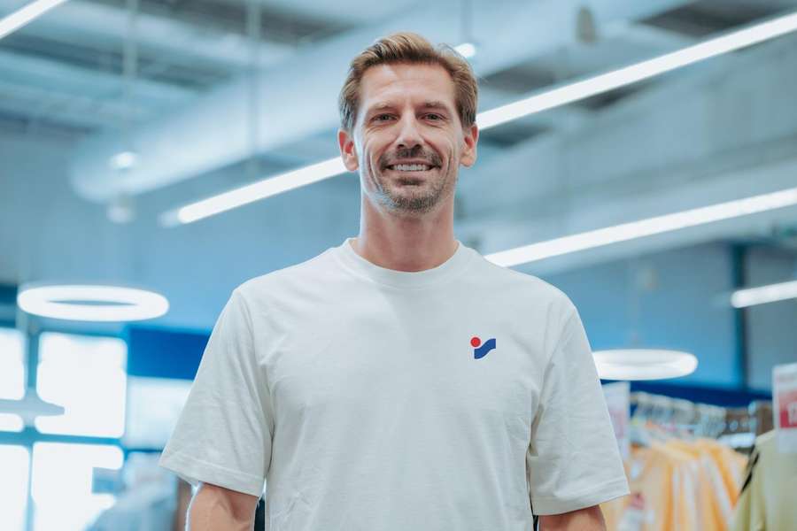 Adrien Silva avec Intersport.
