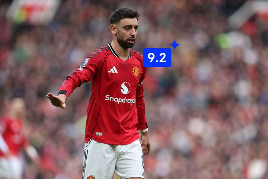 Fernandes in action for Man Utd