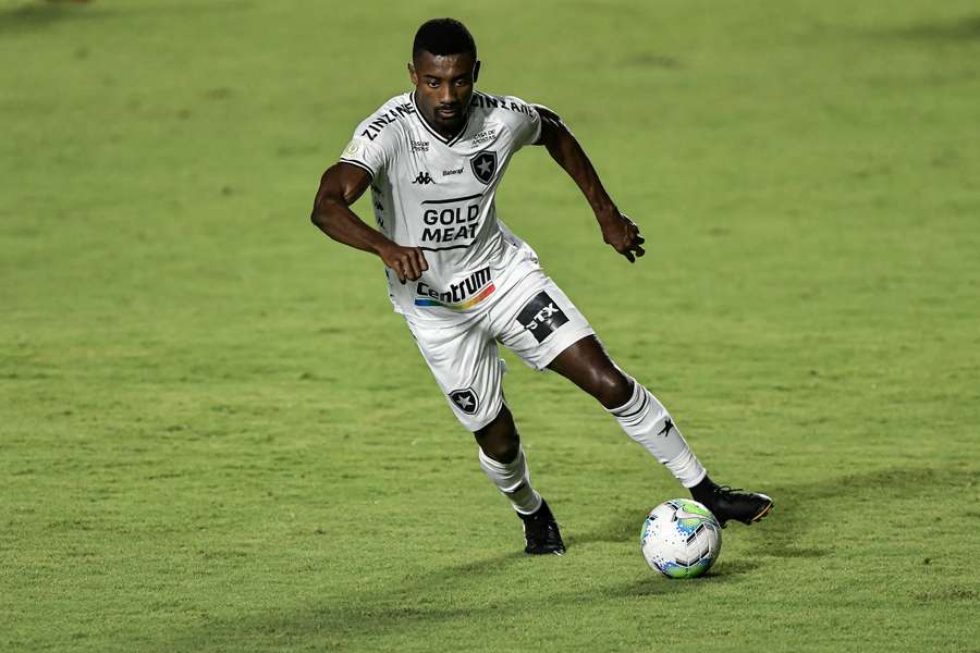 Kalou marcou apenas um gol com a camisa do Botafogo Kalou marcou apenas um gol com a camisa do Botafogo