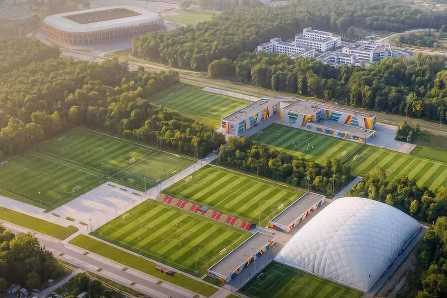 Jagiellonia pokazała koncepcję akademii, w pierwszym etapie trzy nowe boiska Jagiellonia pokazała koncepcję akademii, w pierwszym etapie trzy nowe boiska