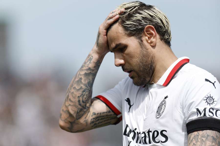 Real Madrid eye Theo Hernandez as AC Milan contract talks stall Real Madrid eye Theo Hernandez as AC Milan contract talks stall