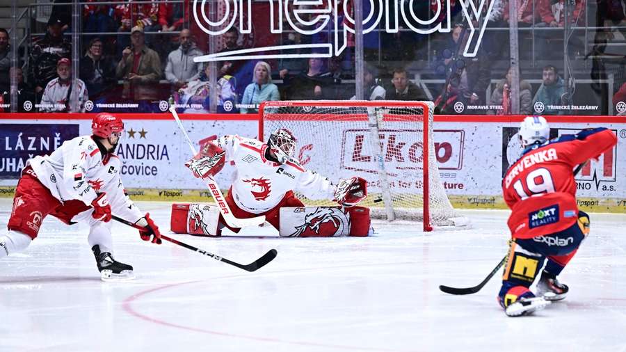 Rozhodující moment finále.