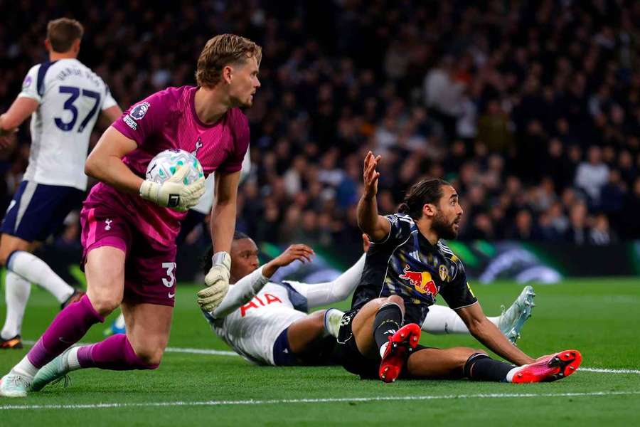 Tottenham și Leeds au încheiat la egalitate, 1-1