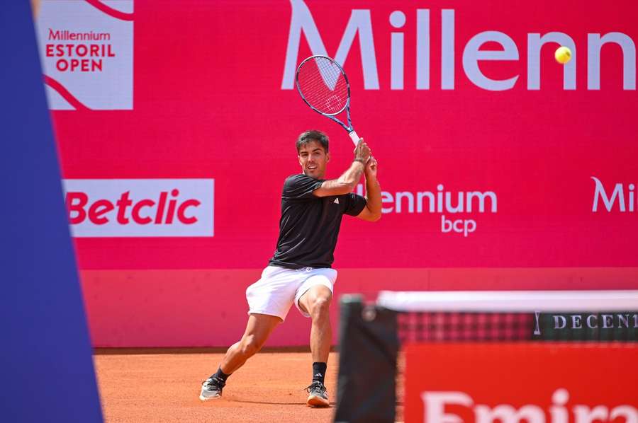 Tenista português Tiago Torres no Estoril Open Tenista português Tiago Torres no Estoril Open