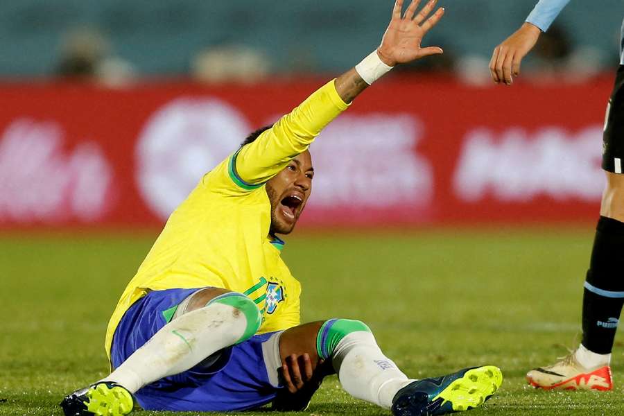Neymar suffered a ruptured anterior cruciate ligament