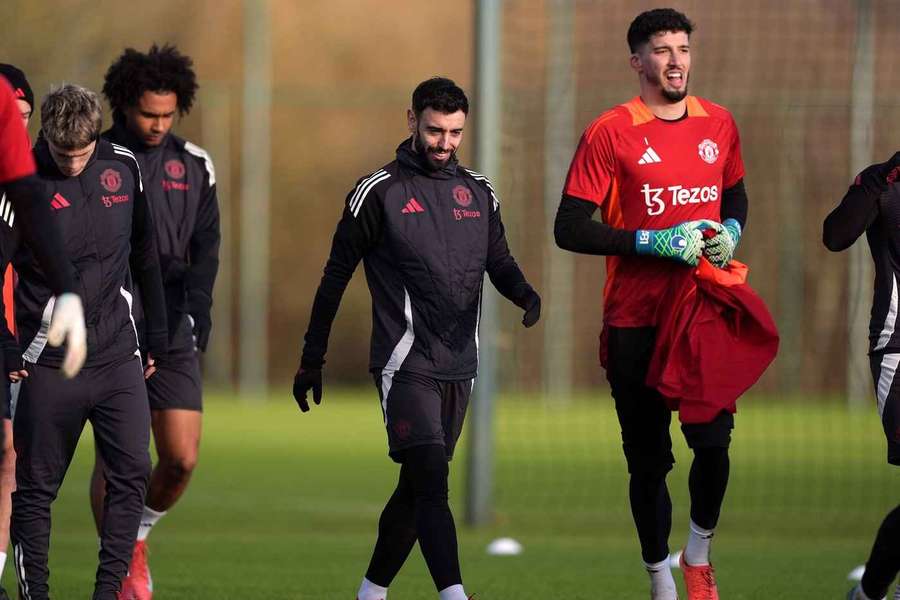 Jucătorii lui United în timpul unui antrenament