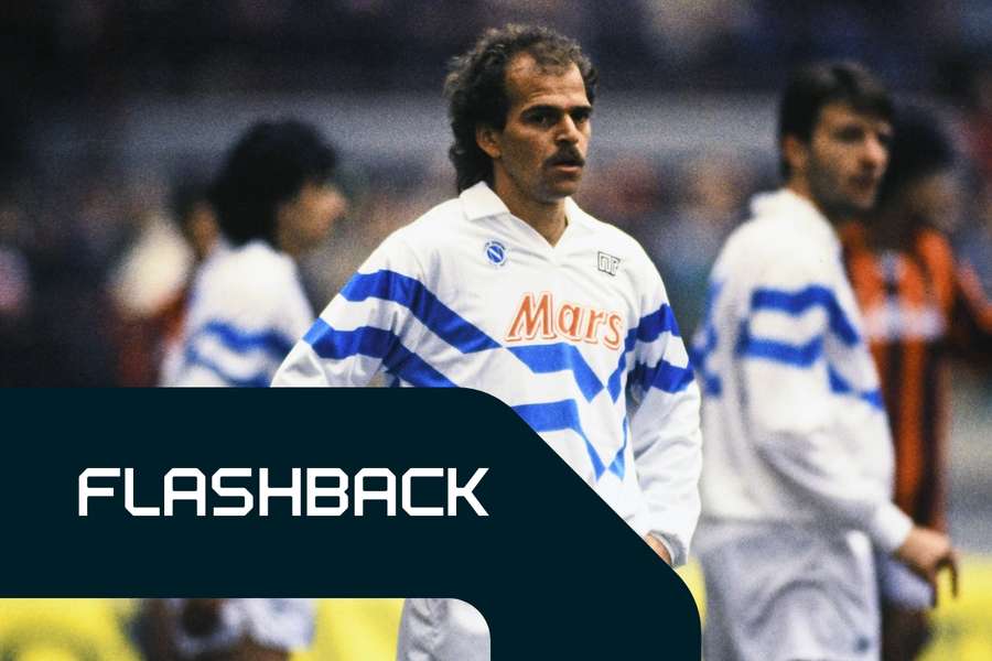 Alemão con la maglia del Napoli