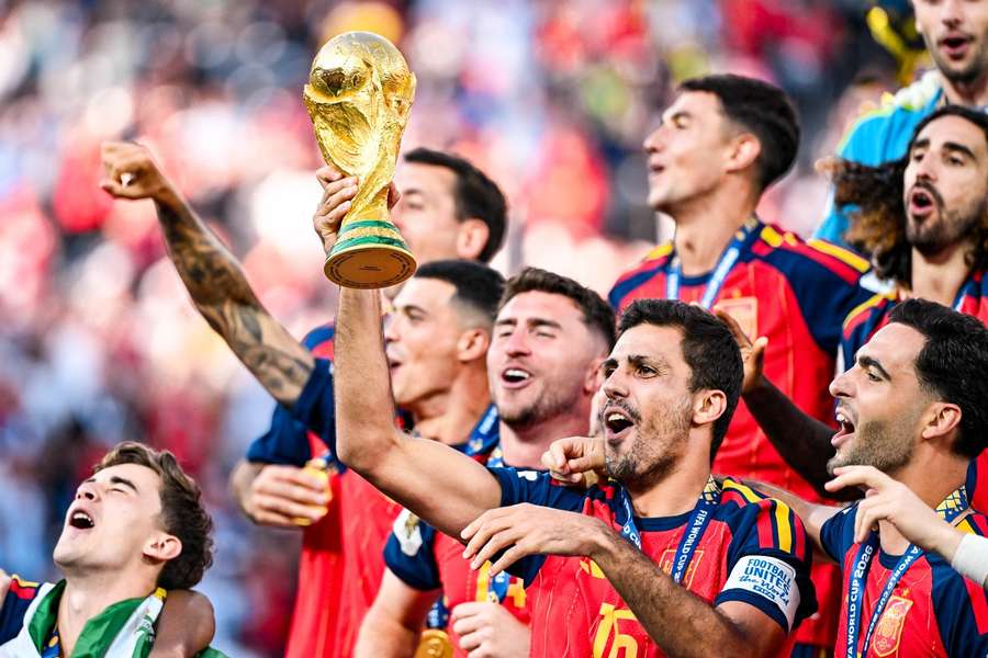Rodri holds World Cup trophy after defeating Argentina Rodri holds World Cup trophy after defeating Argentina
