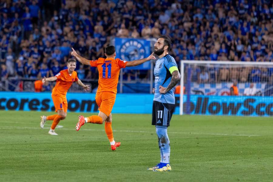 Milot Avdyli festeja o golo do Celje diante do Slovan Bratislava Milot Avdyli festeja o golo do Celje diante do Slovan Bratislava