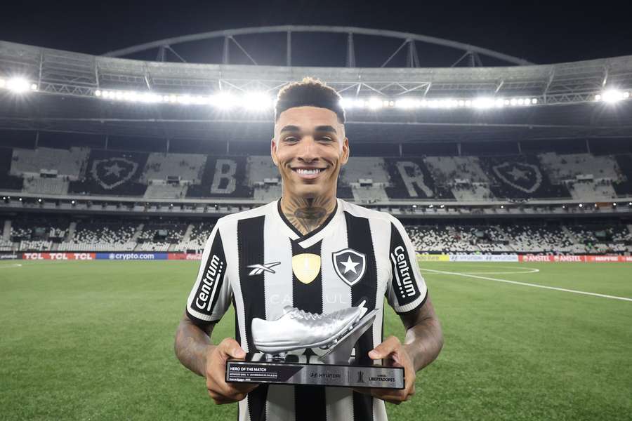 Igor Jesus foi o destaque da classificação do Botafogo às oitavas da Libertadores