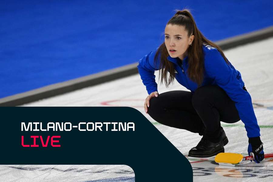 Le azzurre del curling in campo Le azzurre del curling in campo
