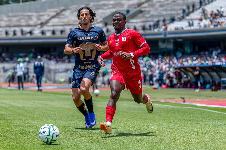 Luis Mina ao serviço do América de Cali Luis Mina ao serviço do América de Cali